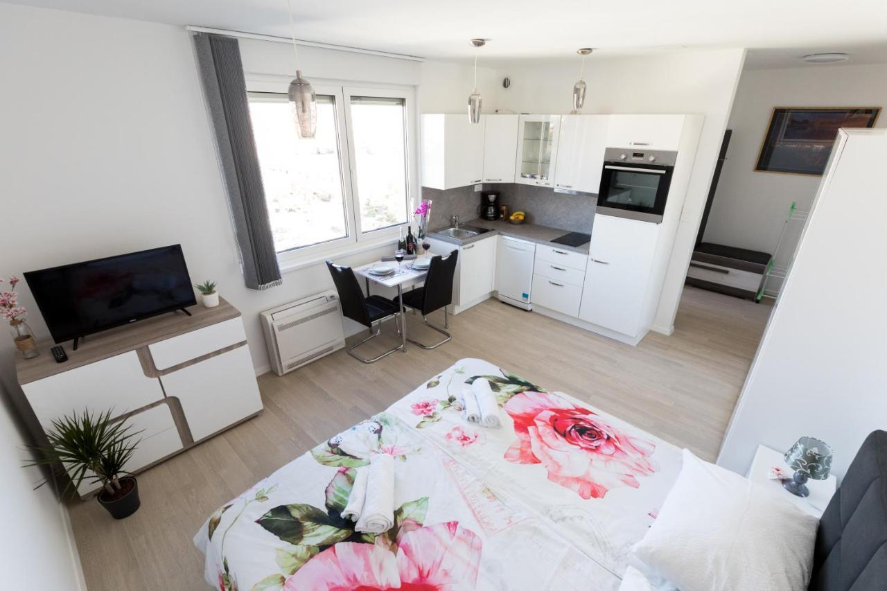 Studio Apartman Moonlight Zadar Exterior foto