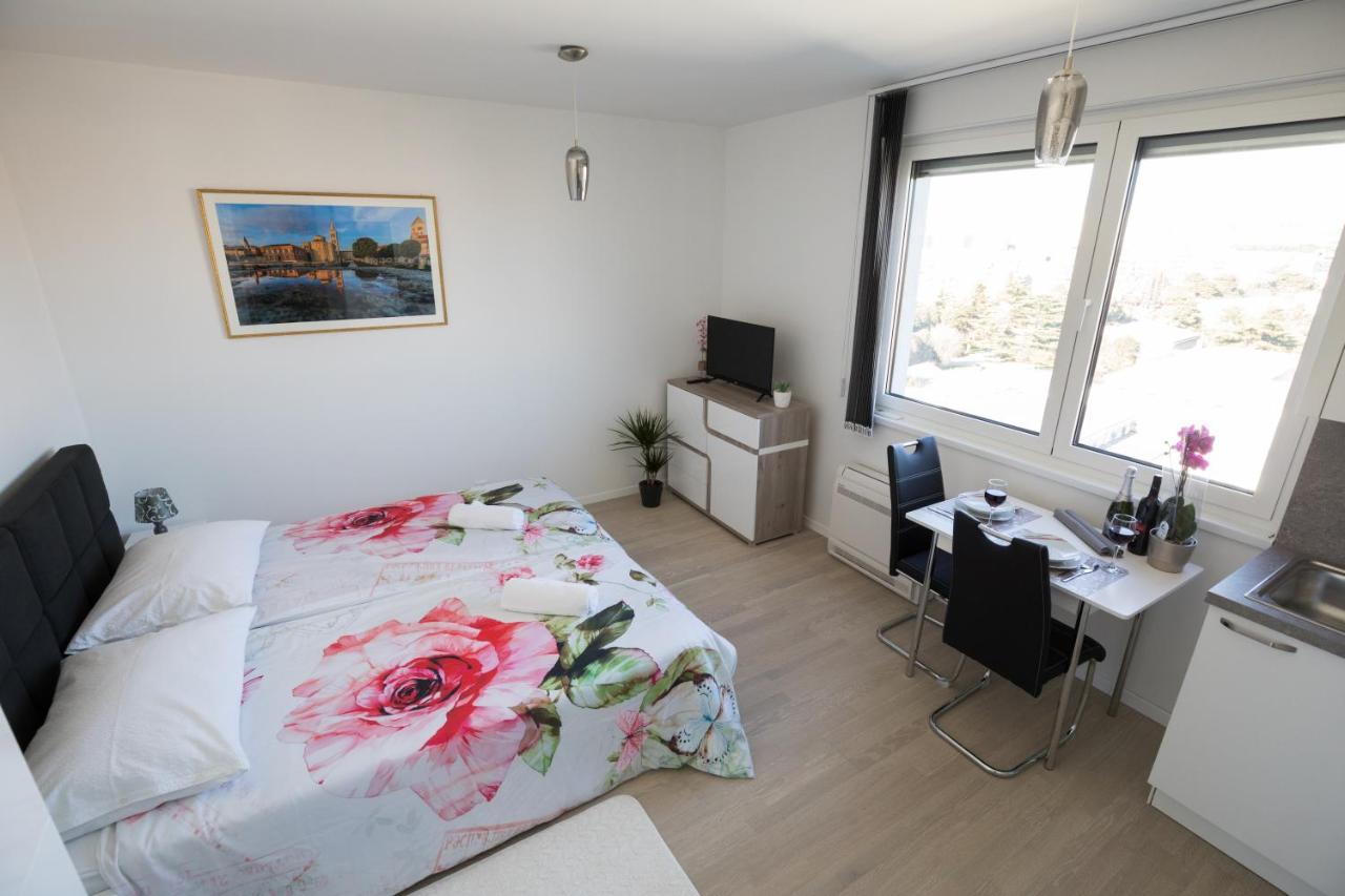 Studio Apartman Moonlight Zadar Exterior foto